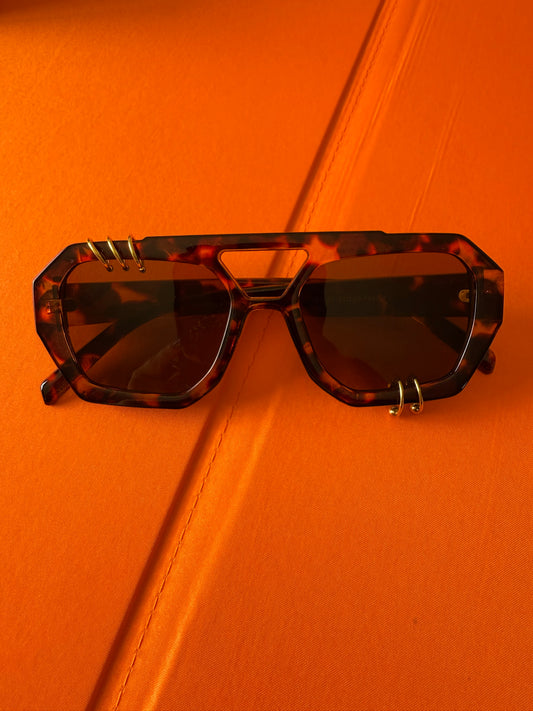 Tortoise Aviator w/ Gold