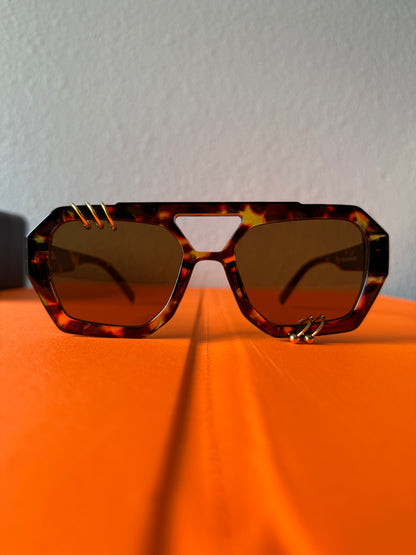 Tortoise Aviator w/ Gold